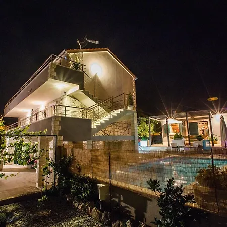 Family Friendly House With A Swimming Pool Dvornica, - 14300 Holiday home *