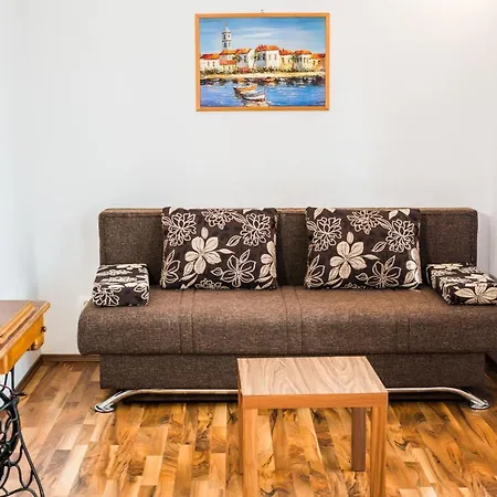 בית נופש Family Friendly House With A Swimming Pool Dvornica, - 14300