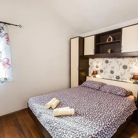 Family Friendly House With A Swimming Pool Dvornica, - 14300