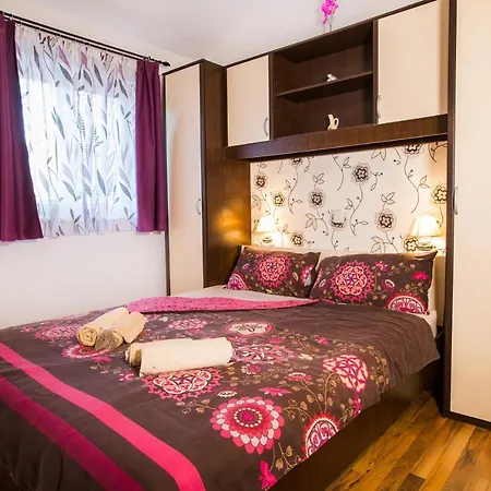 Family Friendly House With A Swimming Pool Dvornica, - 14300 Holiday home Rogoznica (Sibenik-Knin)
