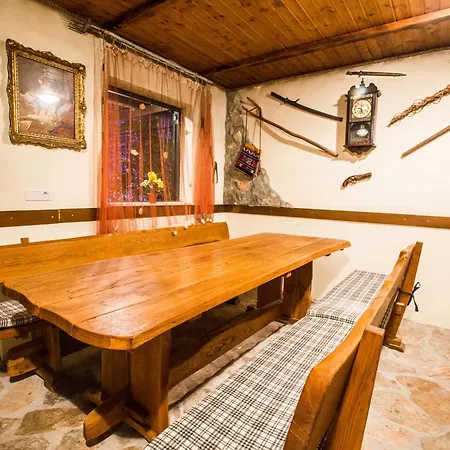 Family Friendly House With A Swimming Pool Dvornica, - 14300 רוגוזניצה
